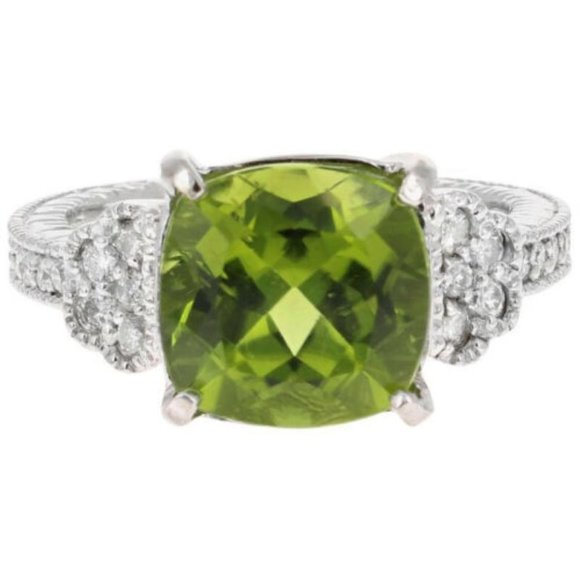 5.85 Ct Peridot & Diamond 14KW Gold Ring